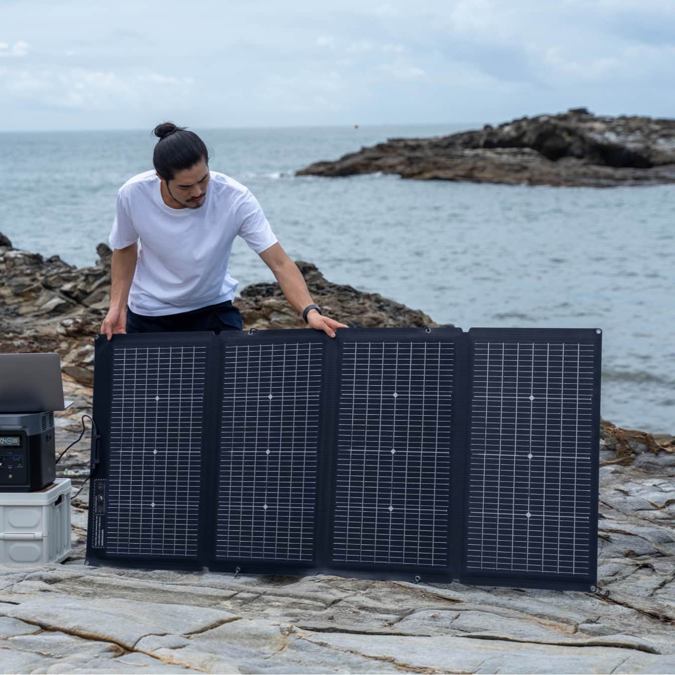 EcoFlow 220W Bifacial Portable Solar Panel (Recommended Accessory) - Image 5